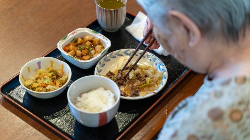 鳥羽豊和苑のユニット「まさご」でちょっと特別なランチ「すき焼き」を提供しました！