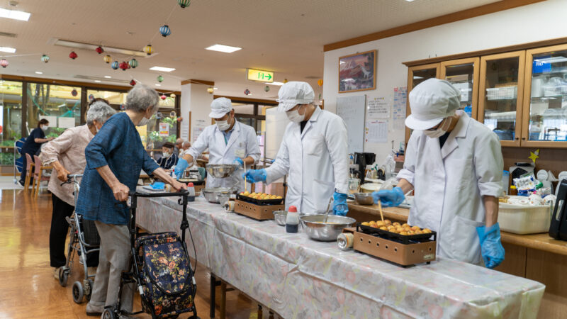 志摩豊和苑 通所リハでたこ焼きイベントを開催しました！