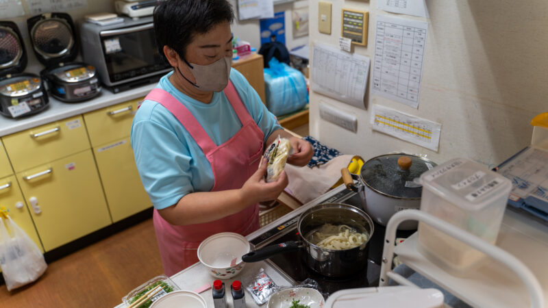 鳥羽豊和苑『なぎさ』で伊勢うどんを提供！懐かしの味で笑顔のひととき