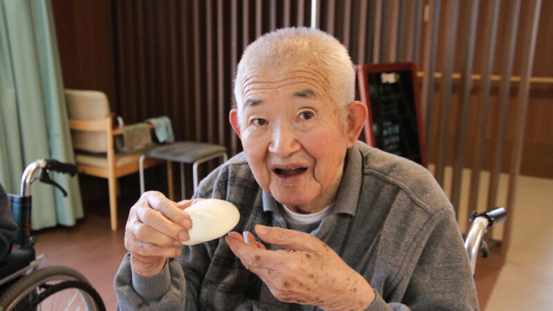 うがた苑にて井村屋さんの肉まん・あんまんを楽しみました