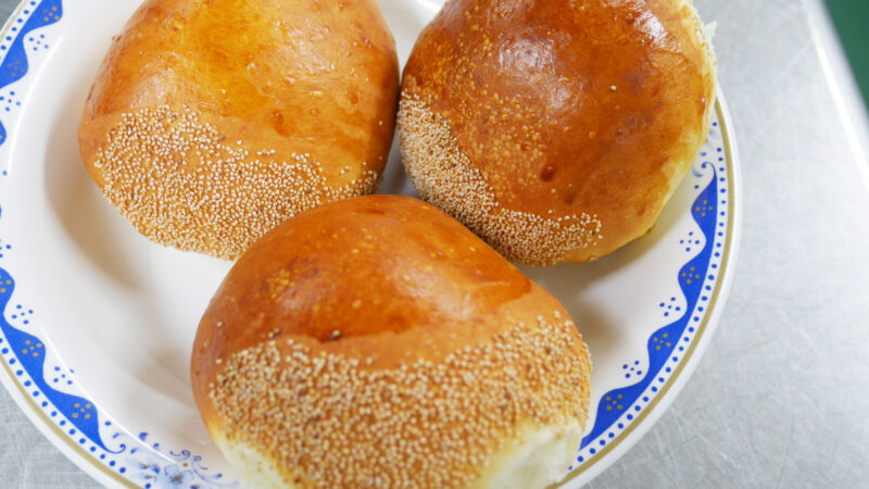 ふたみ苑にて「栗あんぱん」づくりをしました。