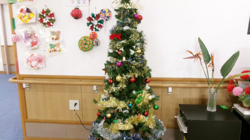 志摩豊和苑通所リハビリにてクリスマス飾り