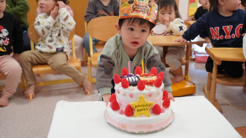 グローバルキッズルームうがた 2月のお楽しみ会＆お誕生日会を開催しました