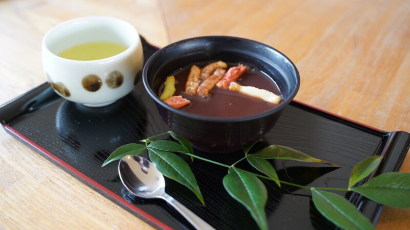 あらしま苑恒例のお茶や季節のおやつを楽しんで頂く喫茶を開催