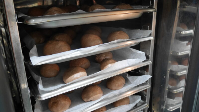 ふたみ苑でチョコパン作りを実施しました